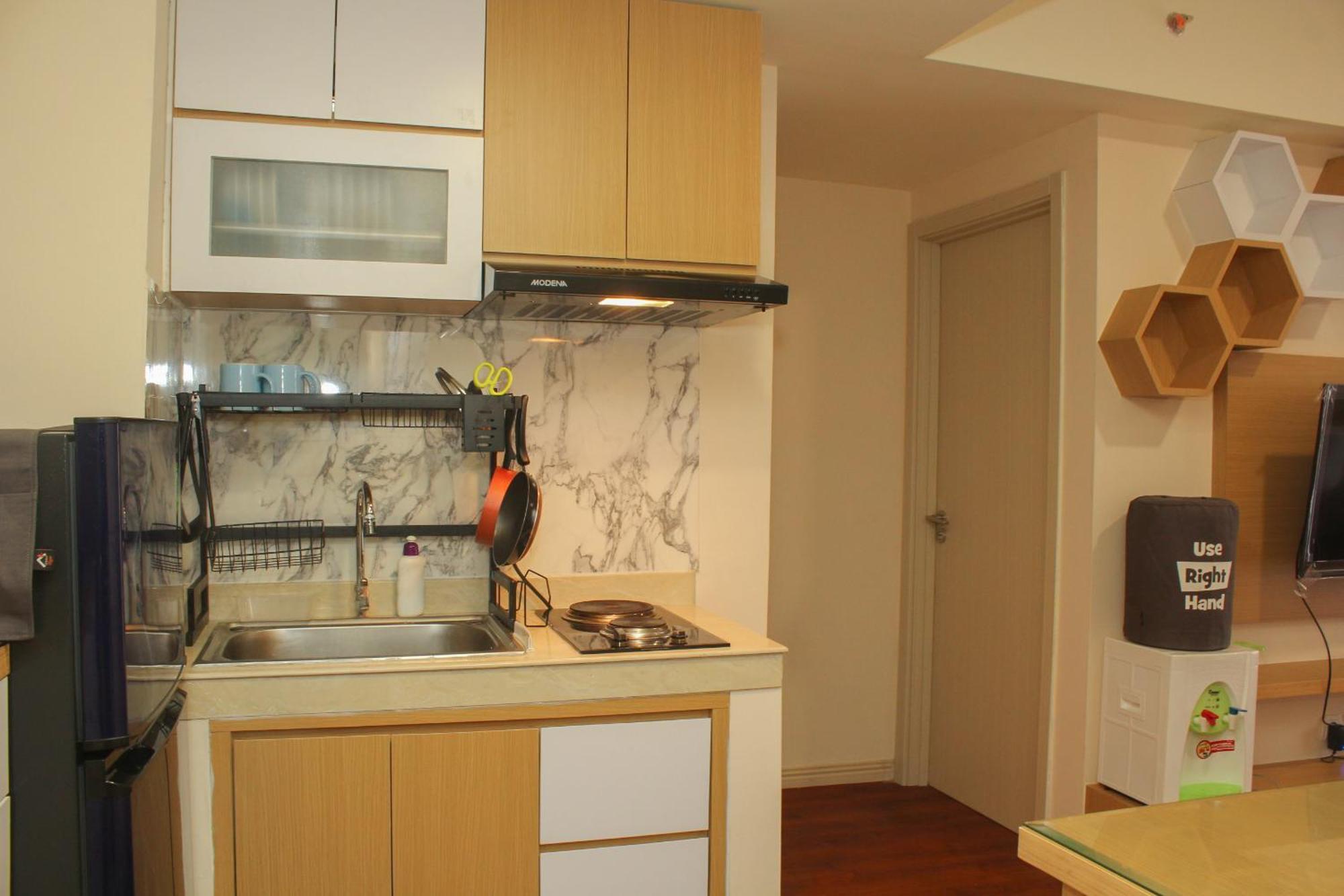 Comfort And 2br At Meikarta By Travelio Bekasi